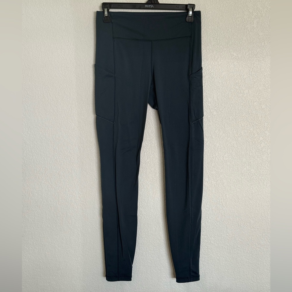 Lululemon Speed Up Tight Warp Tech
Fleece 28" - Mineral Blue
